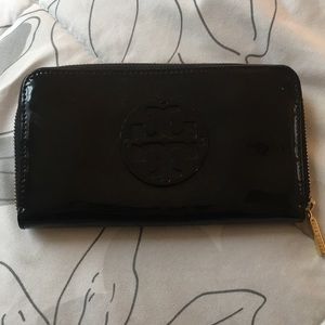 Tory Burch wallet